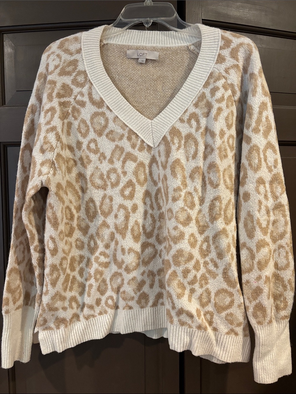 LOFT Neutral Tan Leopard Print V-Neck Ribbed Hem Sweater Size Large
